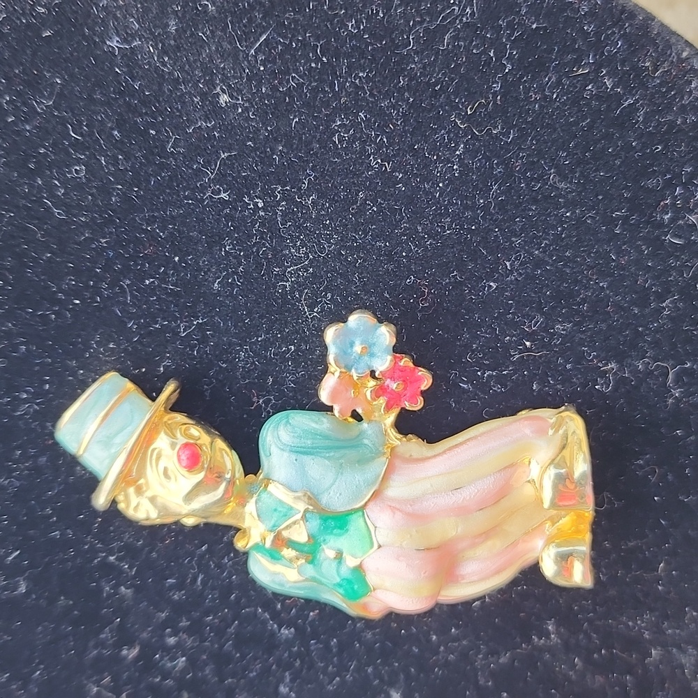 Two Sisters Vintage Clown Brooch - Picture 3 of 4
